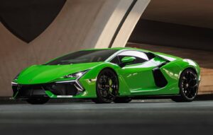 Lamborghini Revuelto